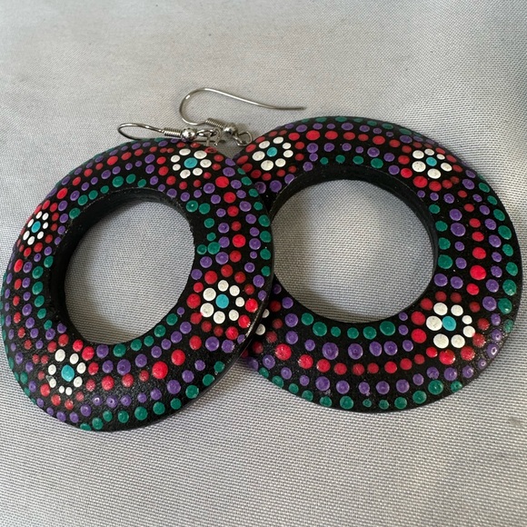 Large open circle Mandela dot style earrings - Picture 3 of 6
